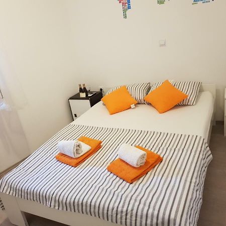 Micro Rooms Sibenik Exterior photo