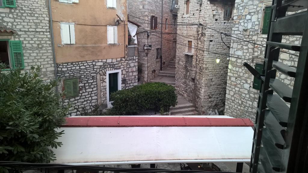 Micro Rooms Sibenik Exterior photo