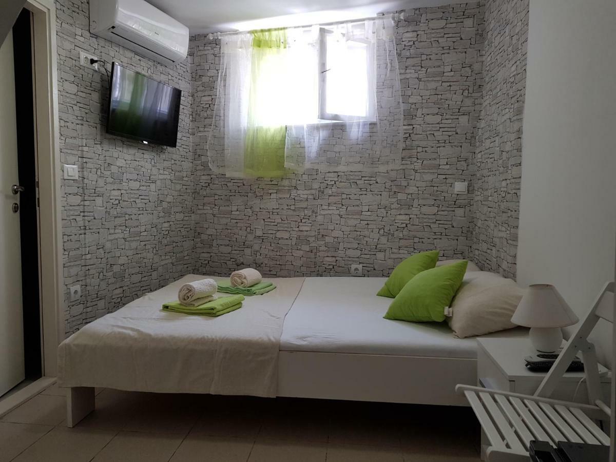 Micro Rooms Sibenik Exterior photo