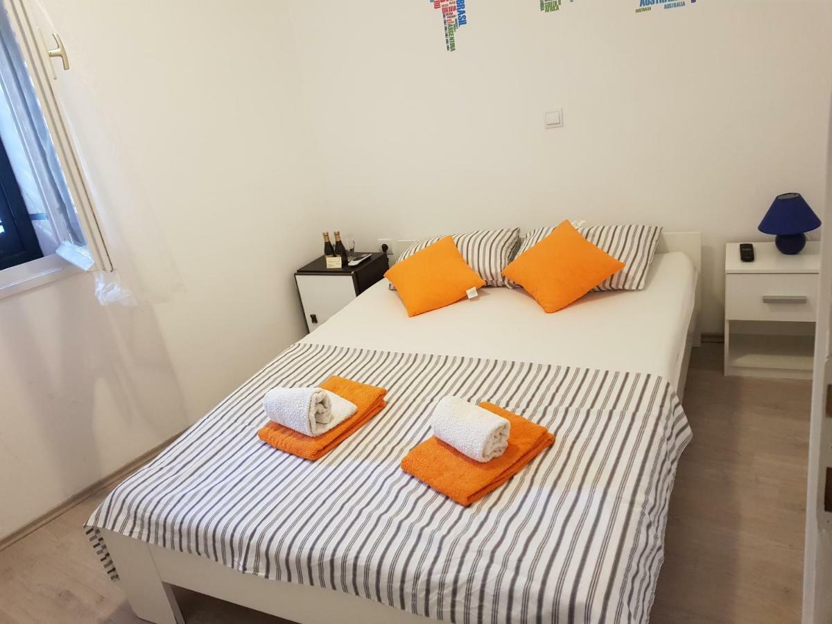 Micro Rooms Sibenik Exterior photo