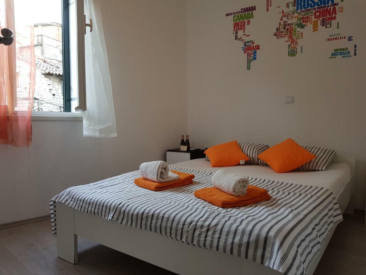 Micro Rooms Sibenik Exterior photo